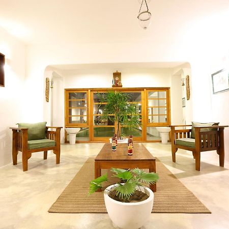 Kayjay Palms Hotell Passikudah Exteriör bild