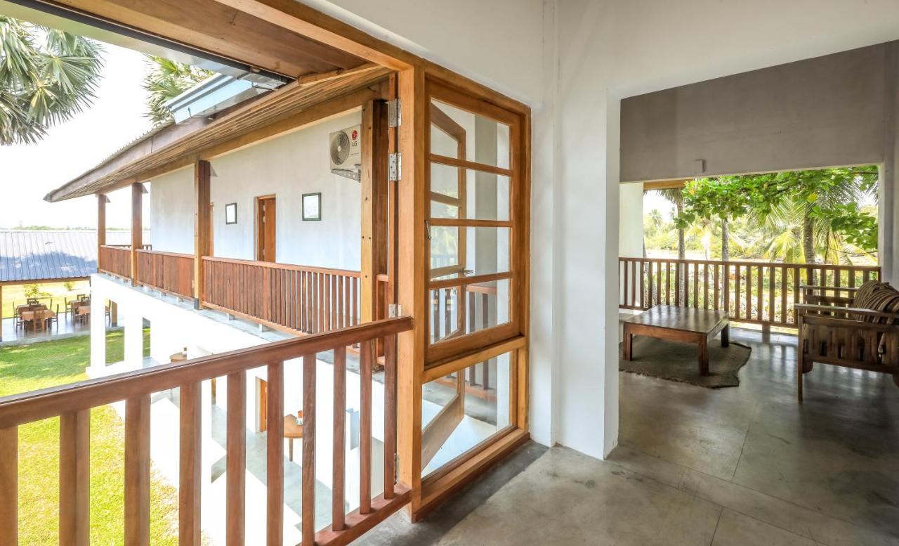 Kayjay Palms Hotell Passikudah Exteriör bild