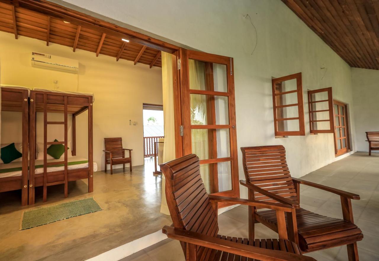 Kayjay Palms Hotell Passikudah Exteriör bild