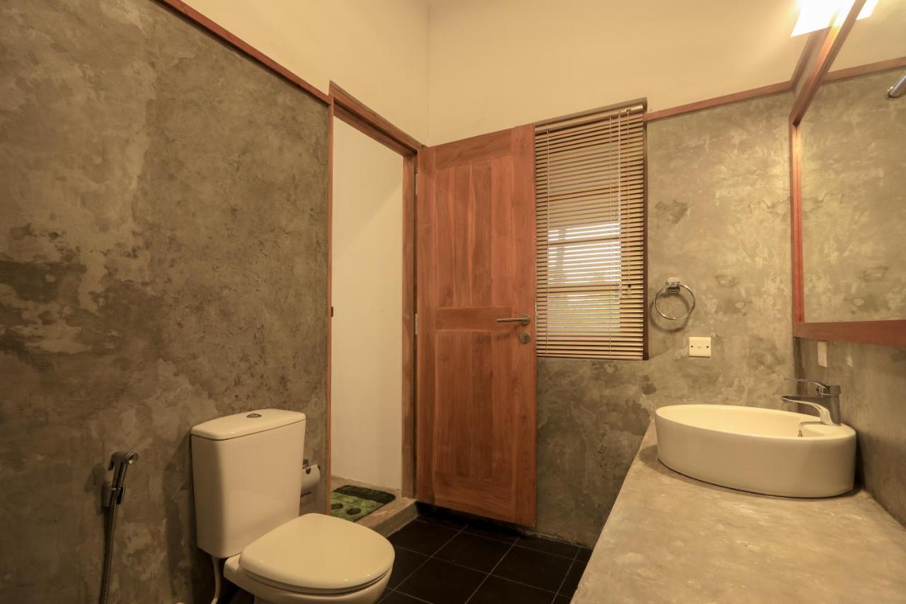 Kayjay Palms Hotell Passikudah Exteriör bild