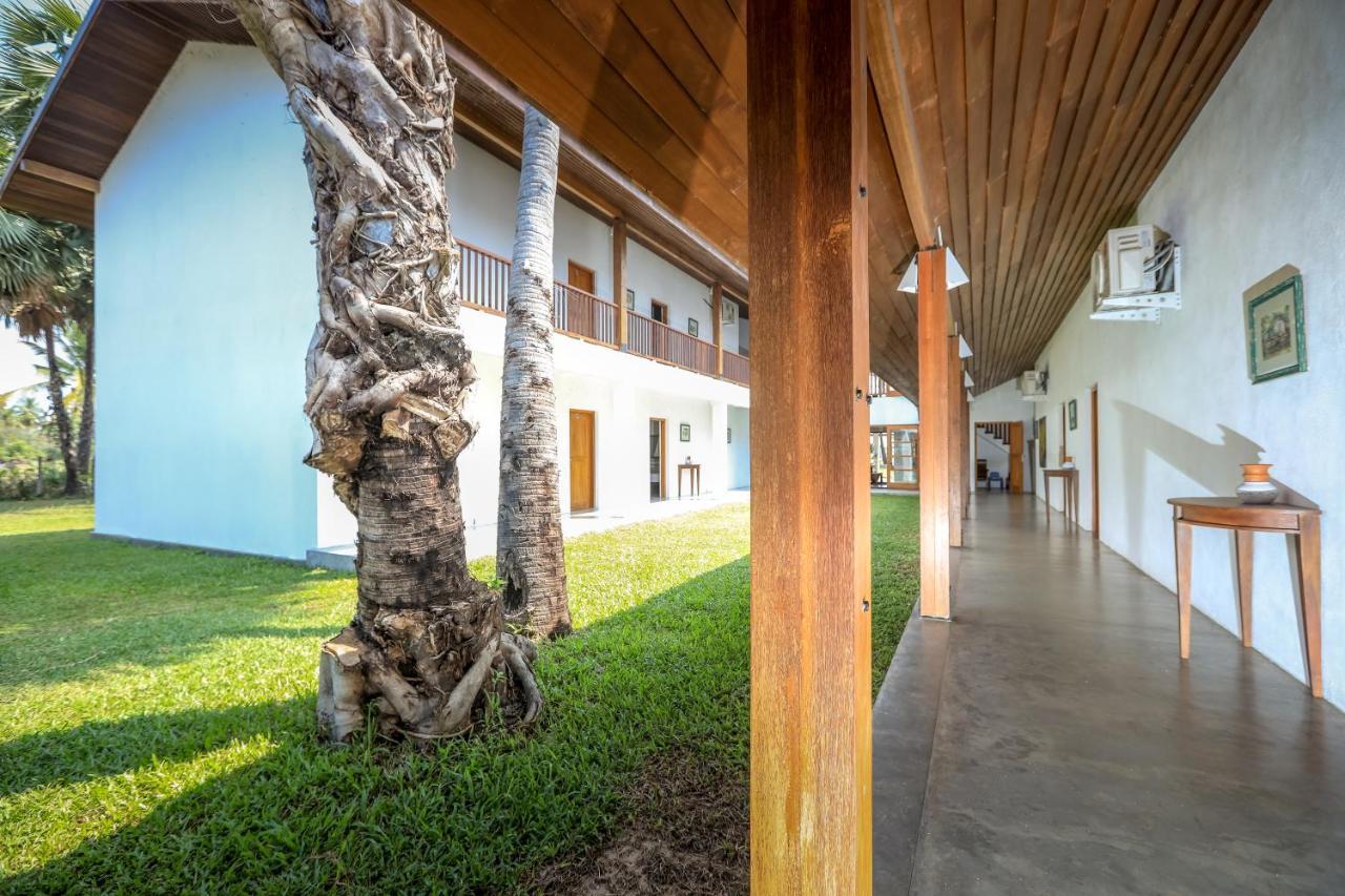 Kayjay Palms Hotell Passikudah Exteriör bild