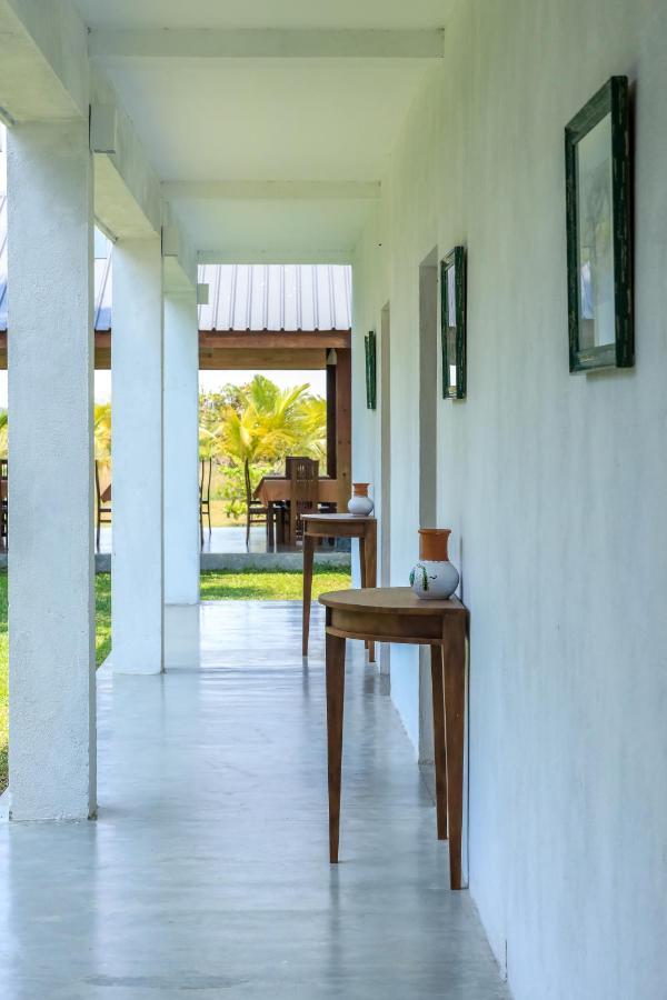 Kayjay Palms Hotell Passikudah Exteriör bild