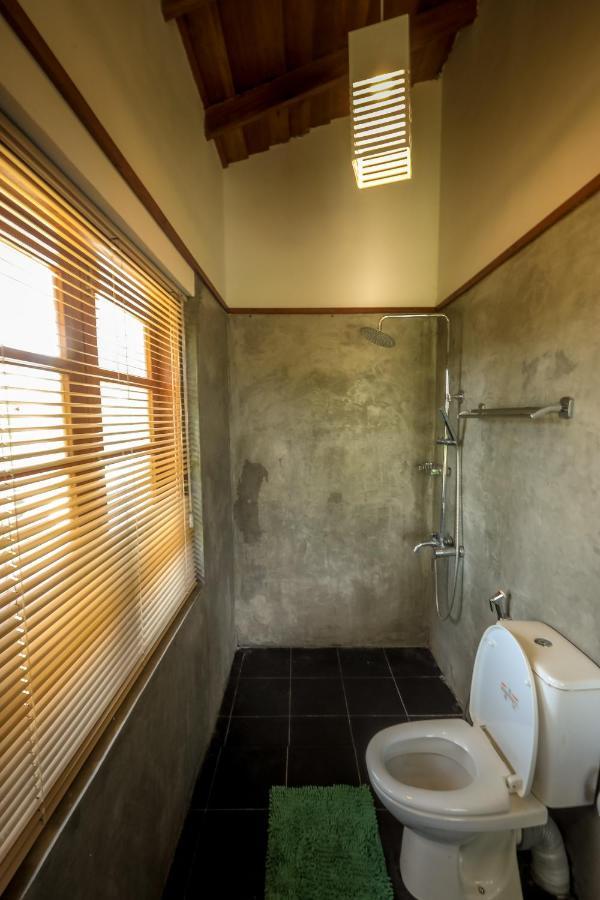 Kayjay Palms Hotell Passikudah Exteriör bild