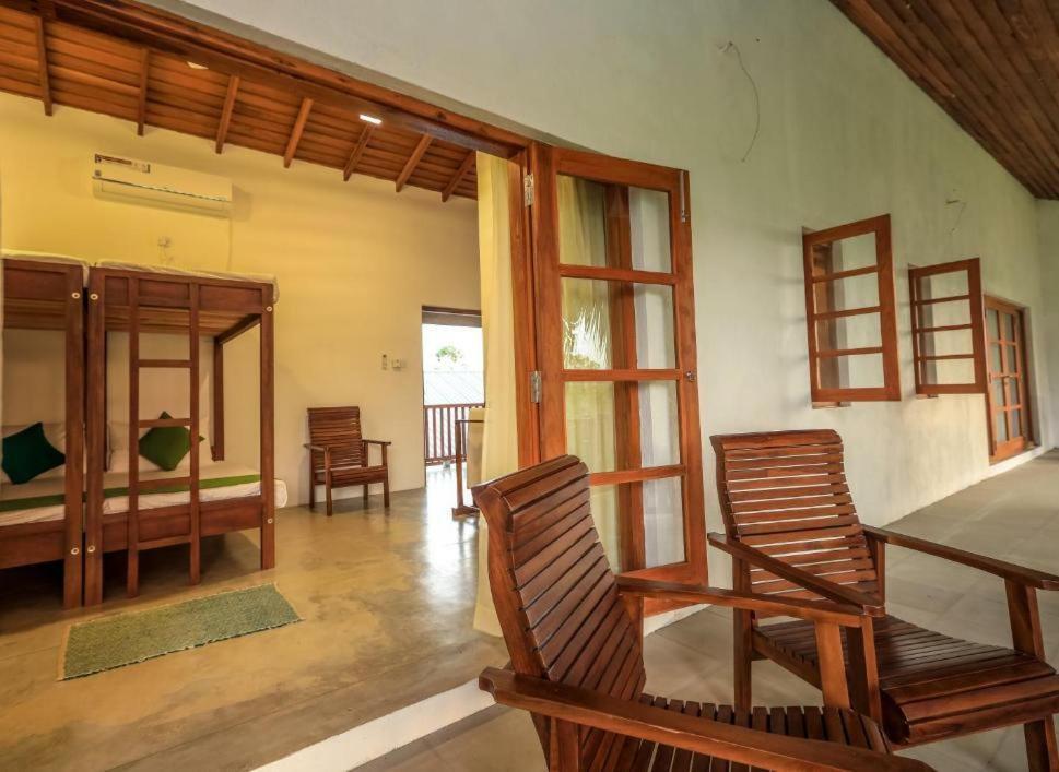 Kayjay Palms Hotell Passikudah Exteriör bild