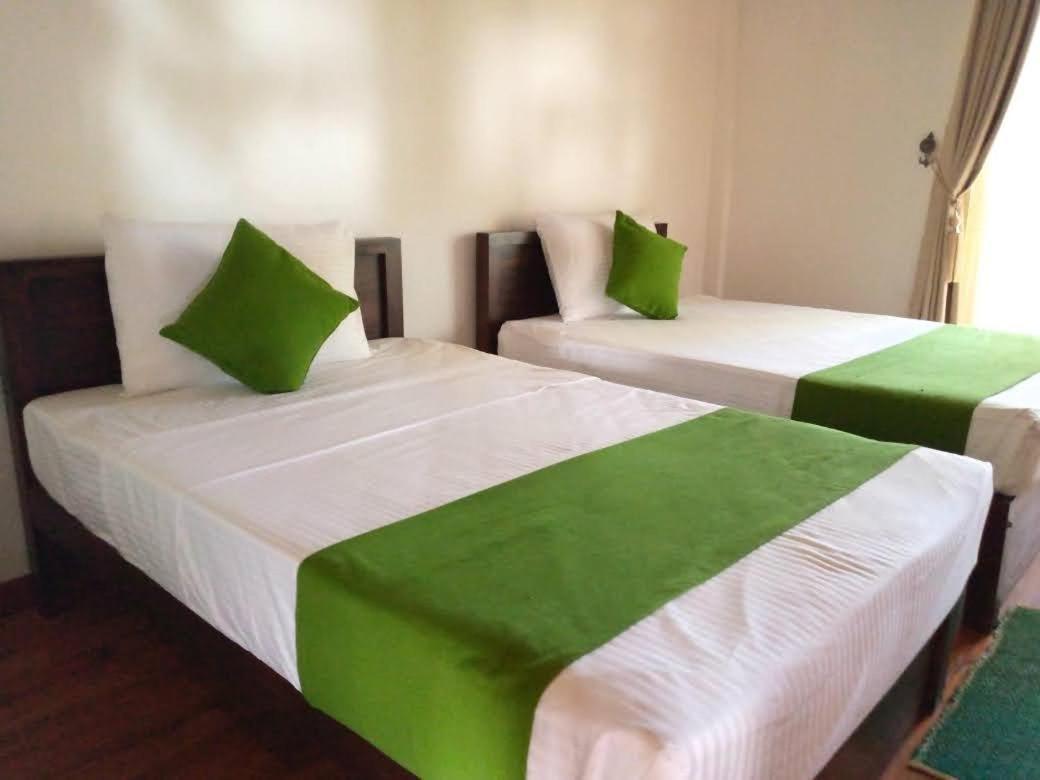 Kayjay Palms Hotell Passikudah Exteriör bild